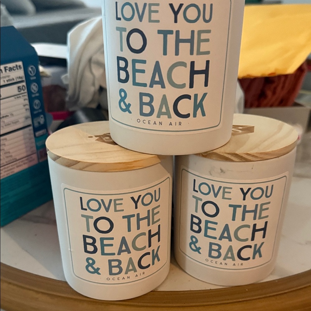 White and Tan Candle Set